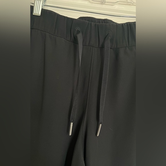Lululemon On The Fly Pants - Picture 3 of 7